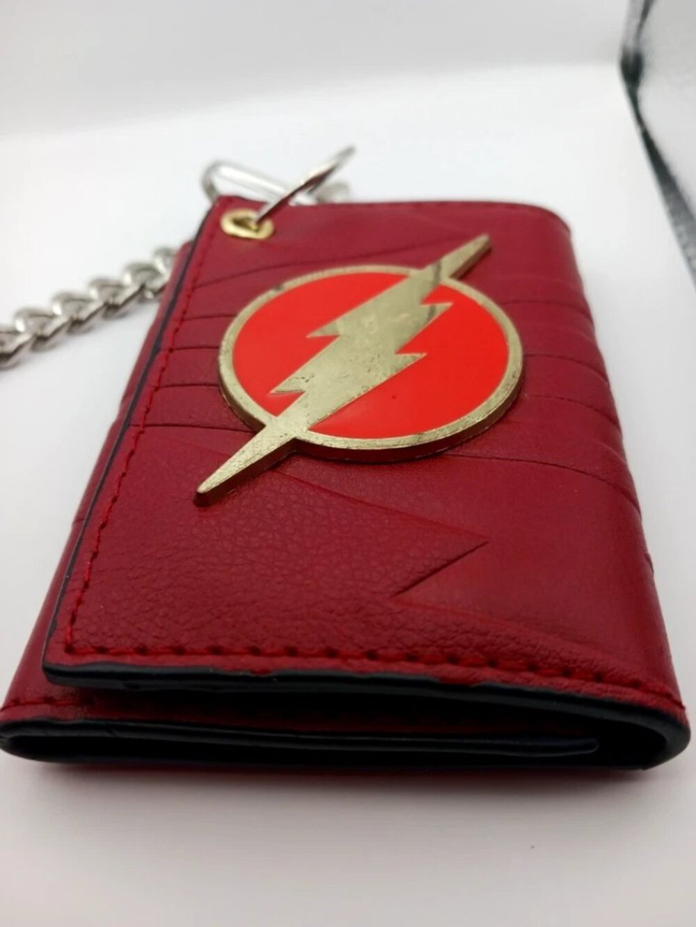 The Flash Red Faux Leather Tri Fold Logo Wallet With Chain -DC Comics